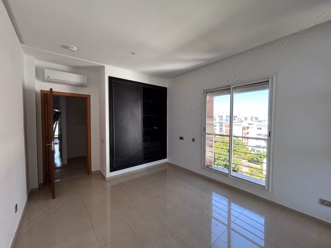Superbo appartamento in affitto a PRESTIGIA hay riad