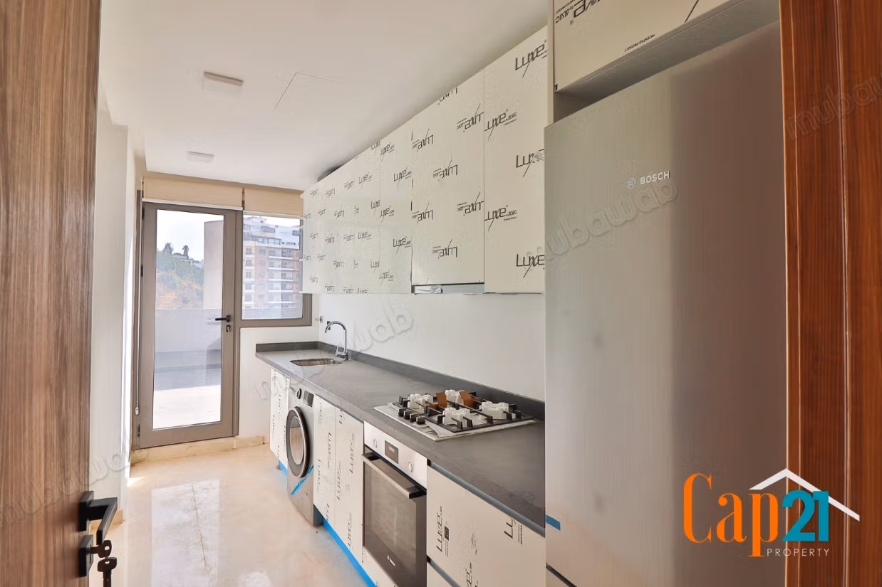 Apartamento de alto standing con terraza en alquiler