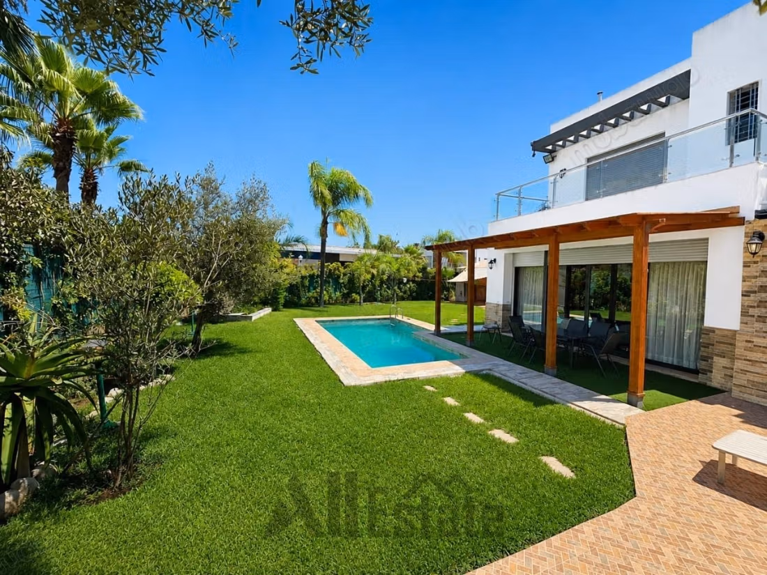 Villa d’Exception à Vendre – Bouskoura