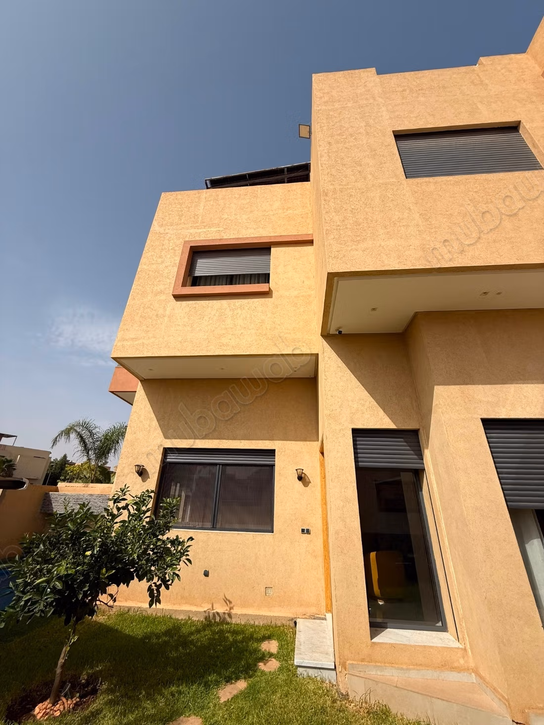 Villa moderne avec piscine