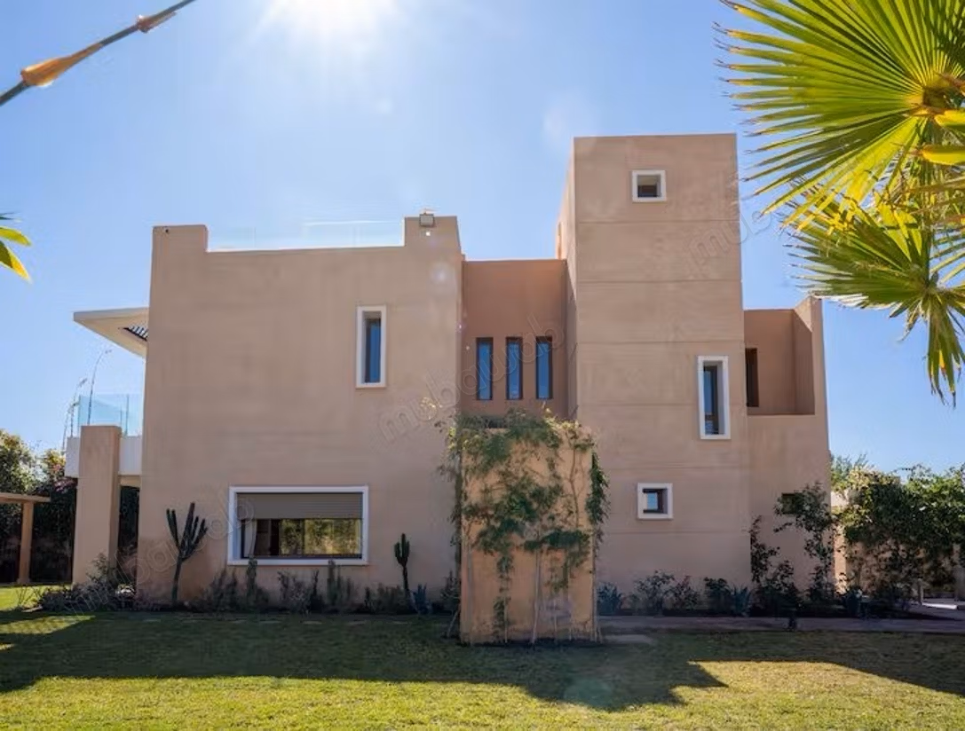 Villa de Prestige – Vue Golf, Piscine & Grand Jardin