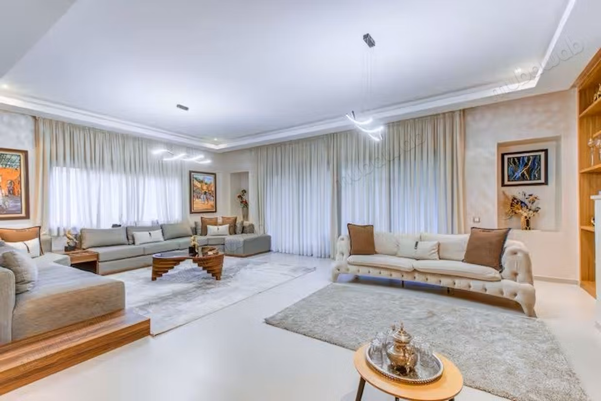 Villa de Prestige – Vue Golf, Piscine & Grand Jardin