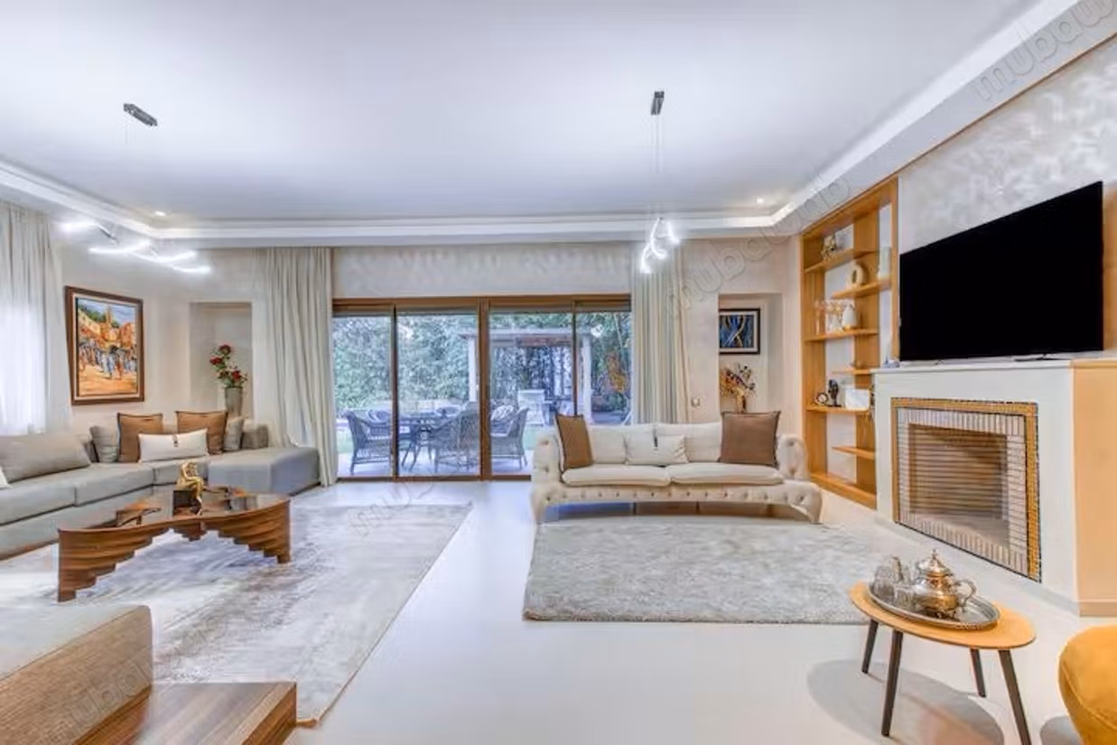 Villa de Prestige – Vue Golf, Piscine & Grand Jardin