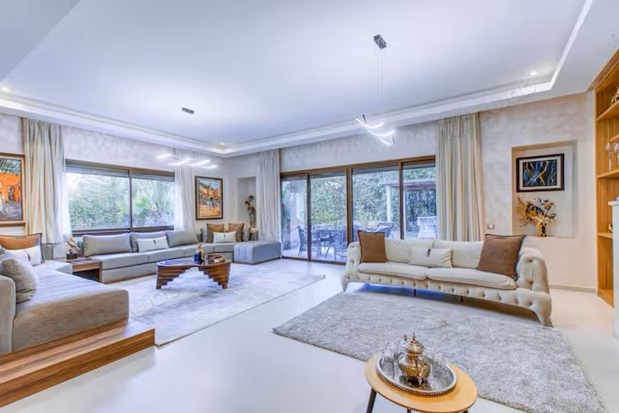 Villa de Prestige – Vue Golf, Piscine & Grand Jardin