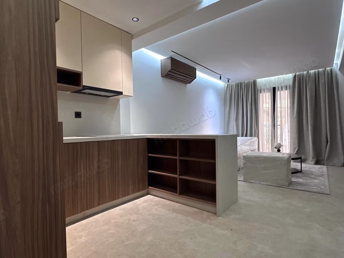 Beautiful apartment for sale in Camp Al Ghoul. Total area 400 m². Furnished
