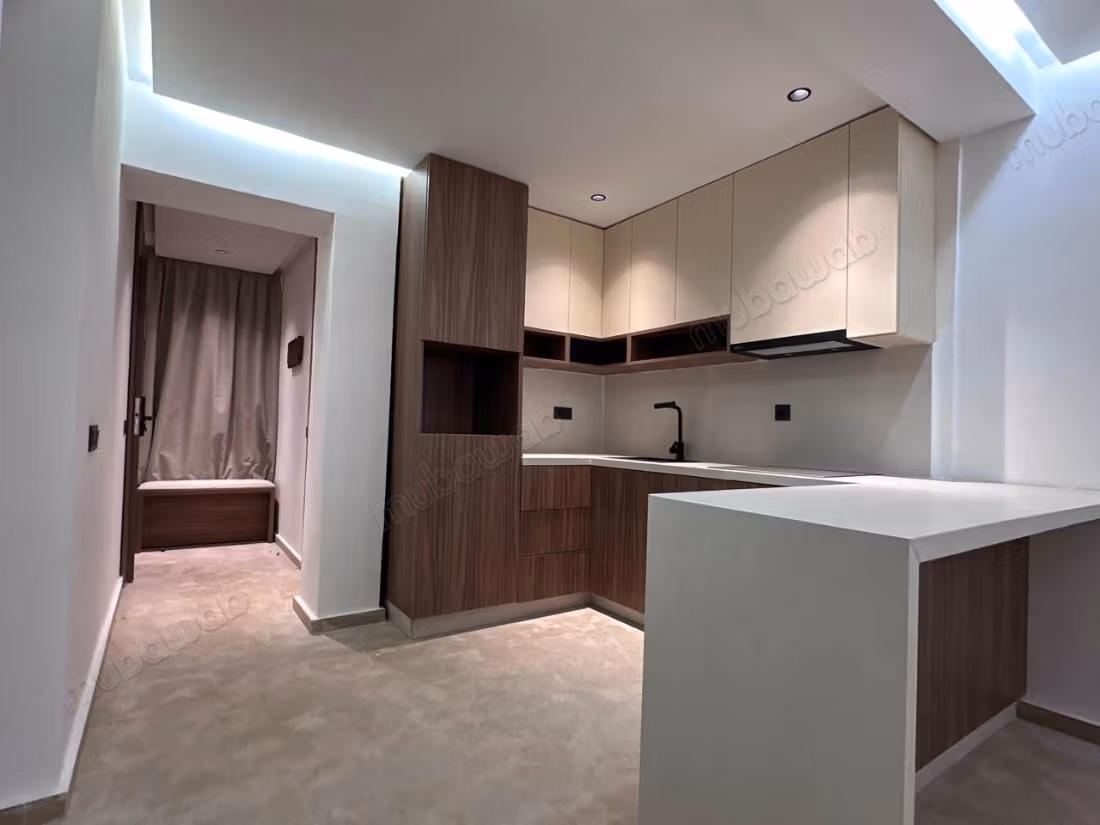 Beautiful apartment for sale in Camp Al Ghoul. Total area 400 m². Furnished