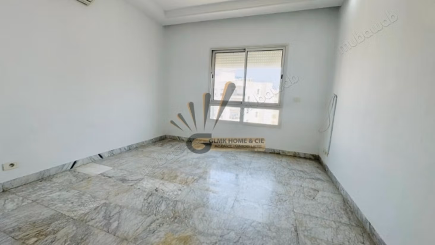 A Louer Appartement en S2 vide au Lac 2