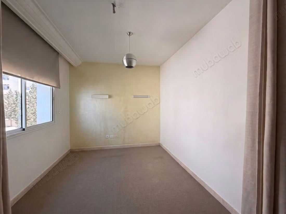 For rent an H2 office in the North Urban Center