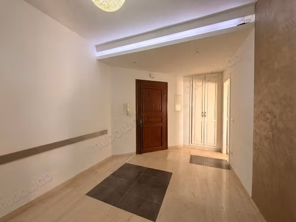 For rent an H2 office in the North Urban Center