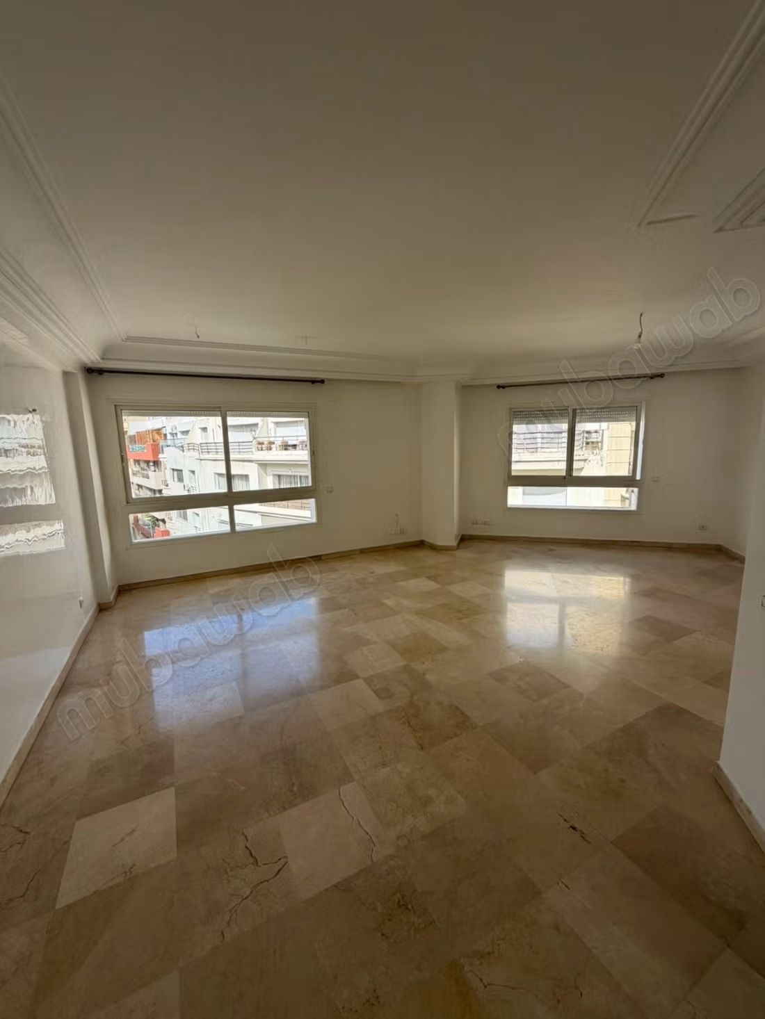 Bel appartement en location à triangle d’or. Surface totale...