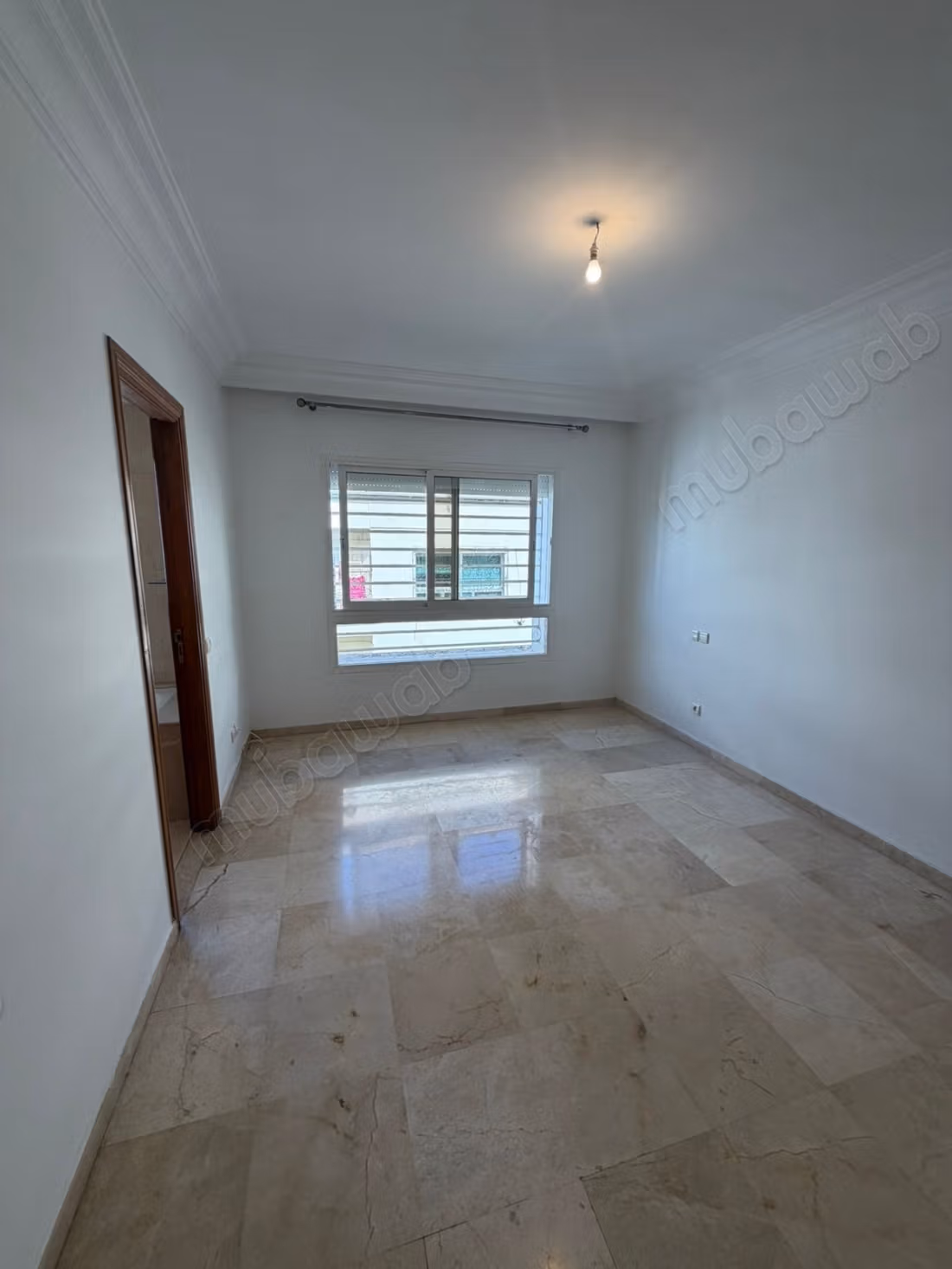 Bel appartement en location à triangle d’or.
Surface totale 148 m²