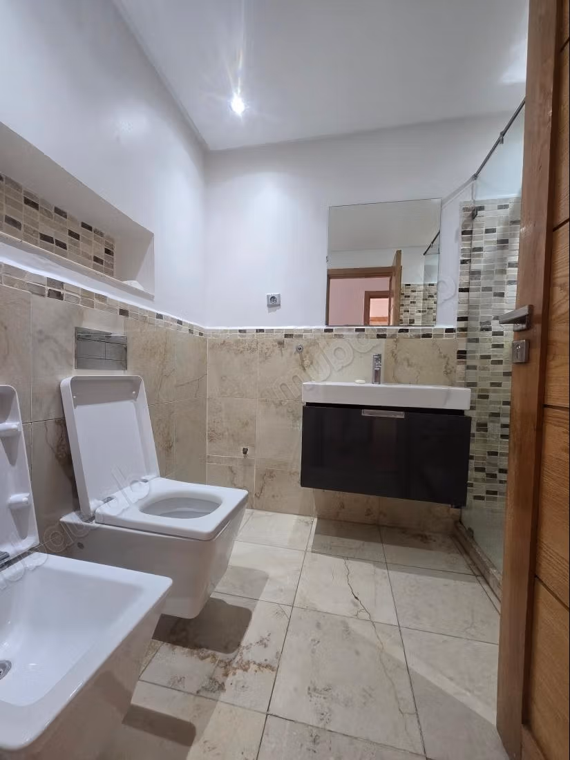 Quartiere delle principesse in vendita un appartamento carino con 3 camere da letto