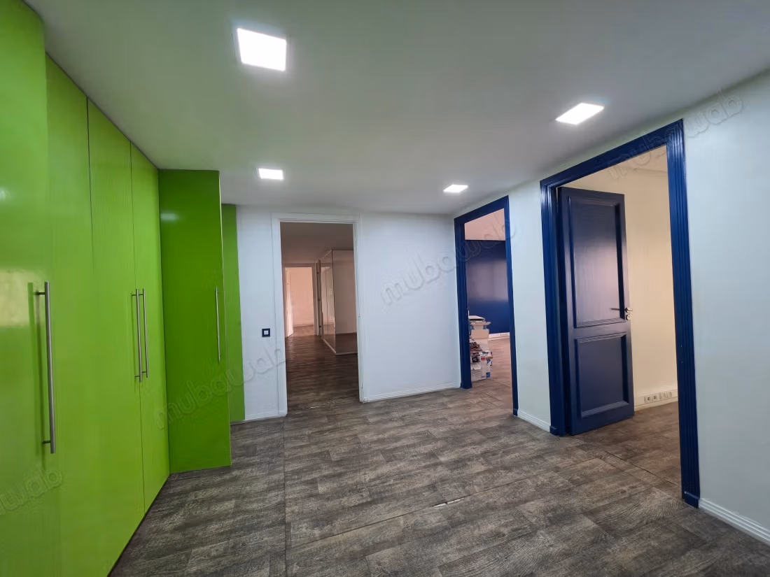 Oficina de 152 m², amueblada, Gauthier
