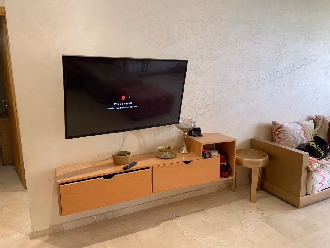 À louer bel appartement meublé les collines