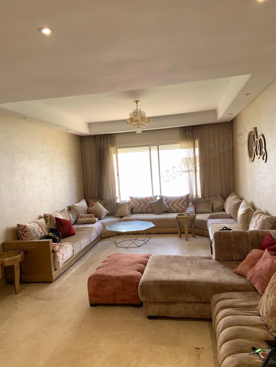 À louer bel appartement meublé les collines