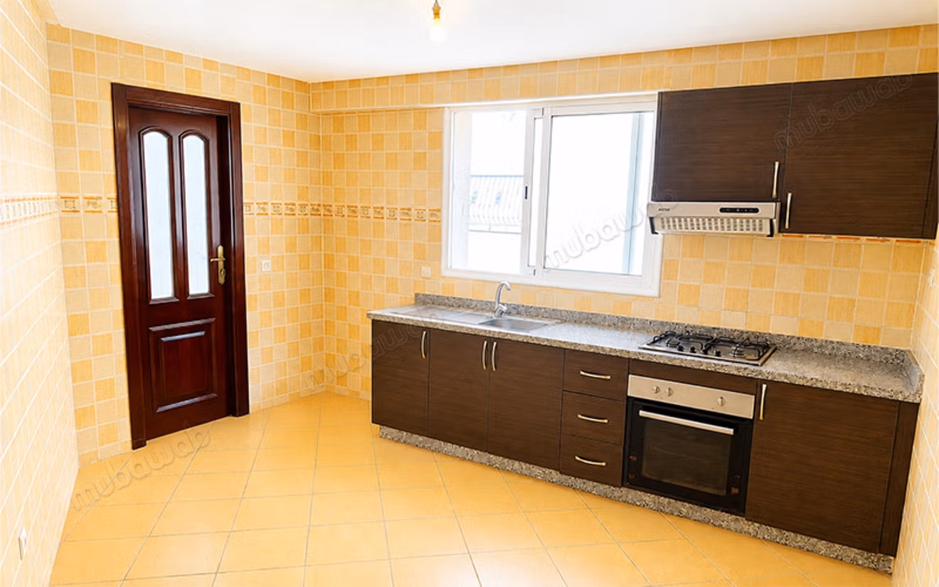 Appartement Vide à Louer 
Branes
