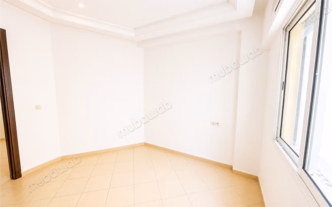 Appartement Vide à Louer 
Branes