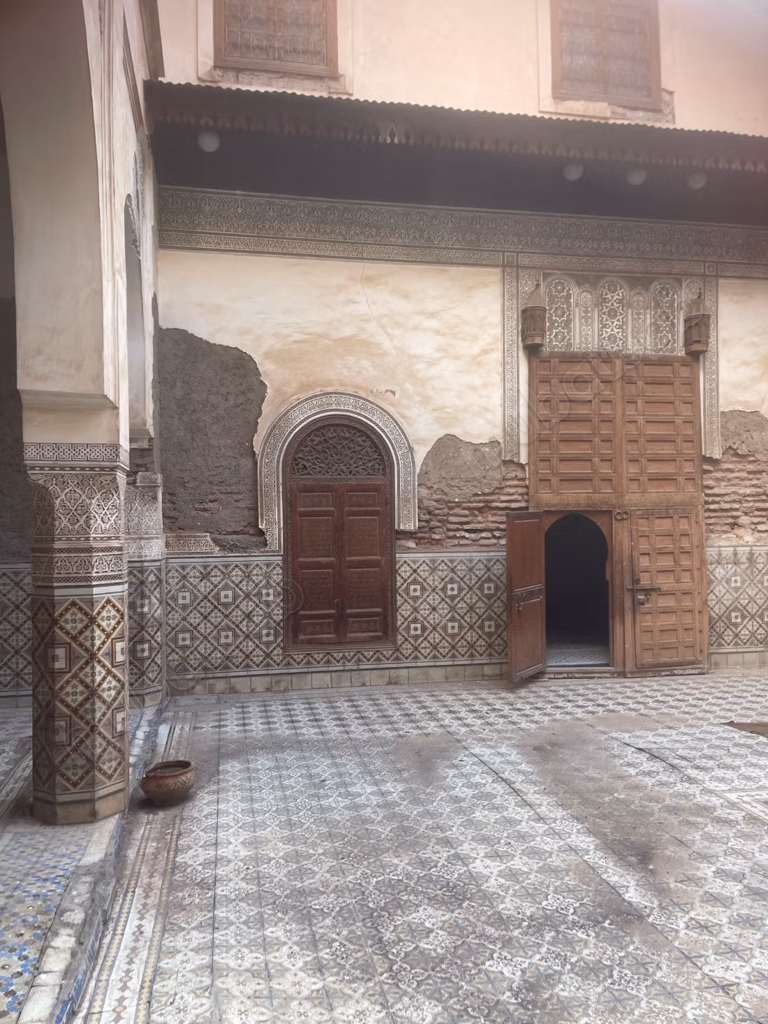 Riad Ancien à Titre Complet Rare de 400 ans Dôme Zouak Hart Esoura 416m2