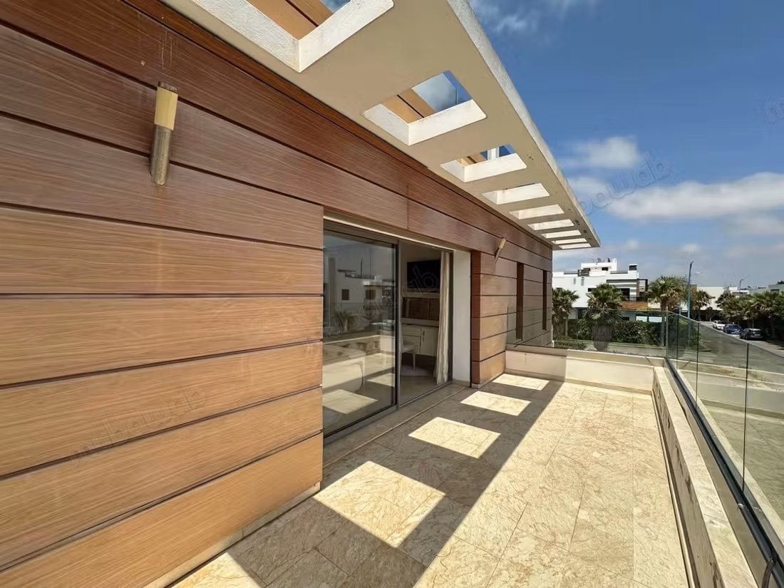 Villa fabulosa en venta. 4 grandes áreas de estar