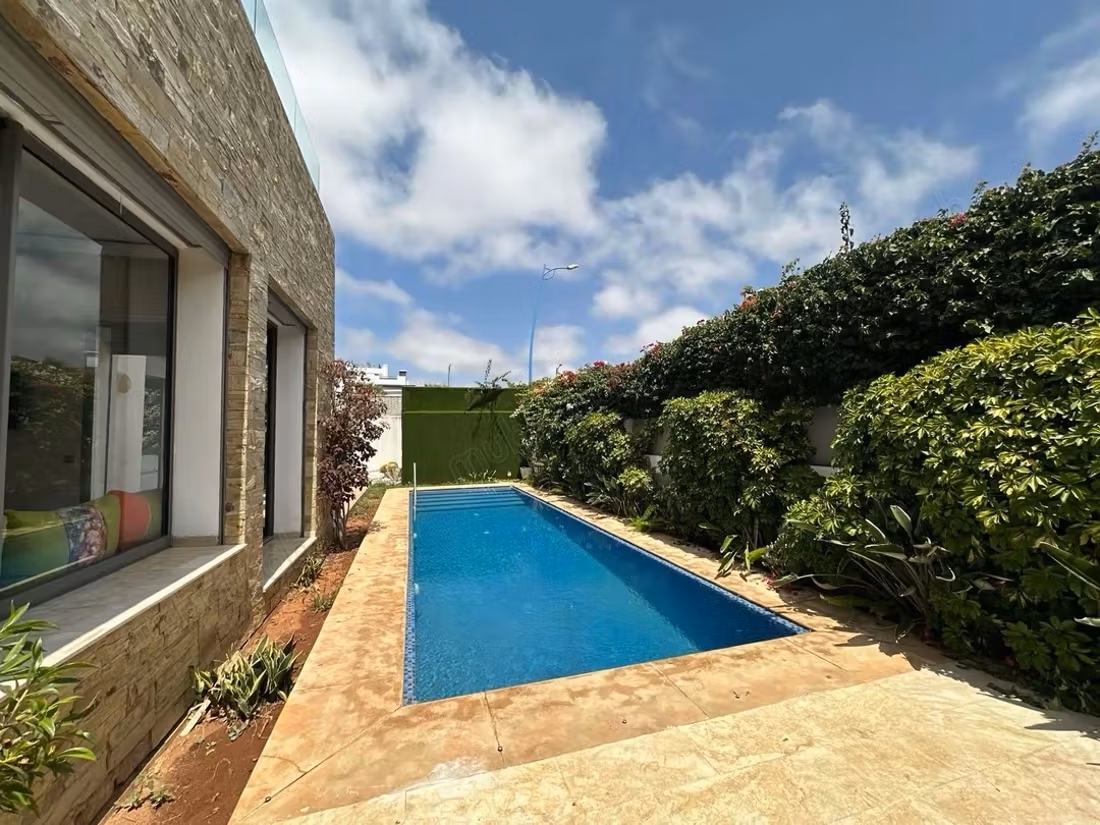 Villa fabulosa en venta. 4 grandes áreas de estar