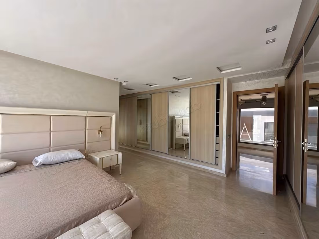 Villa fabulosa en venta. 4 grandes áreas de estar