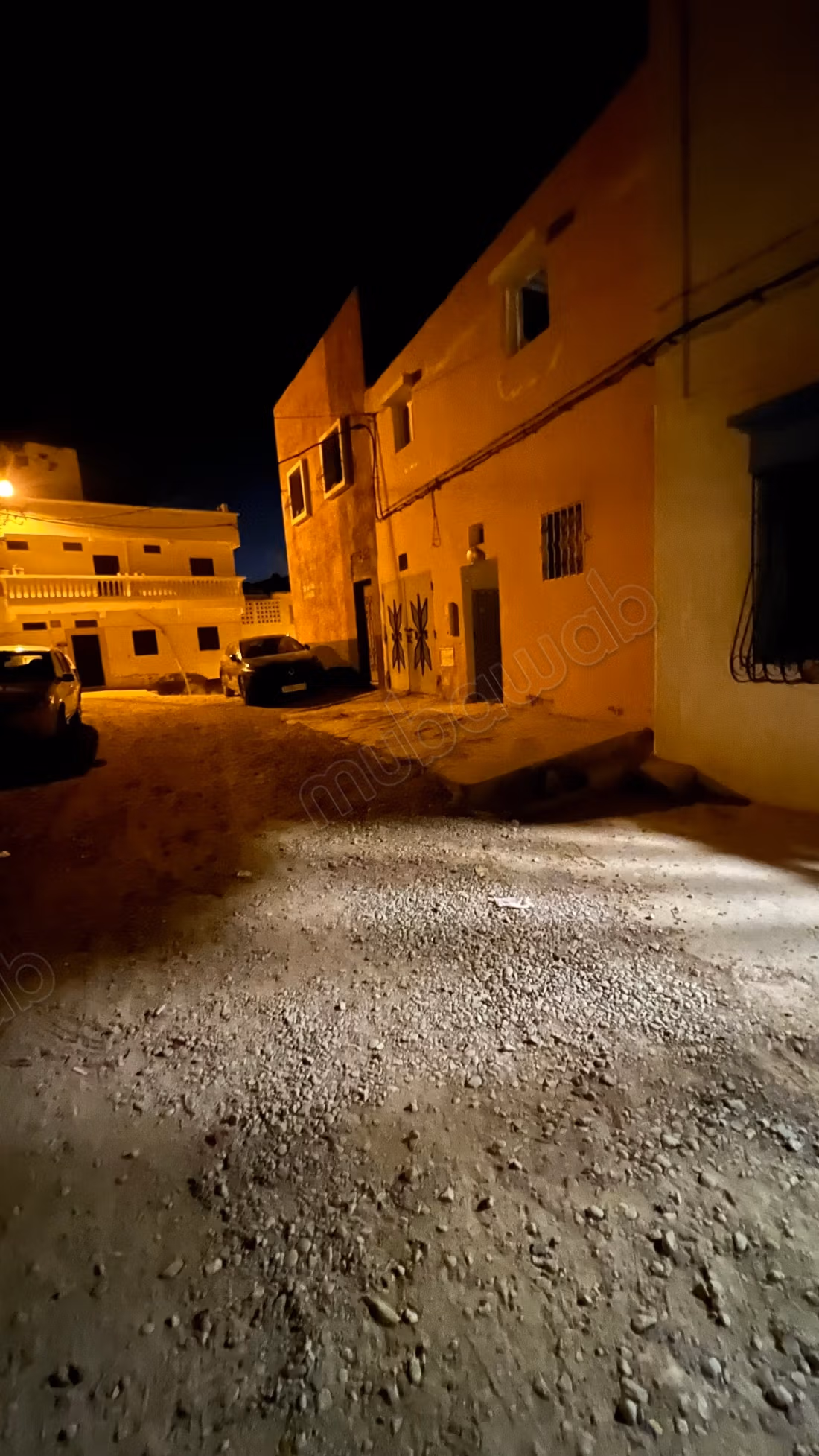 Maison dans le quartier de Tamwansa surplombant Ourir