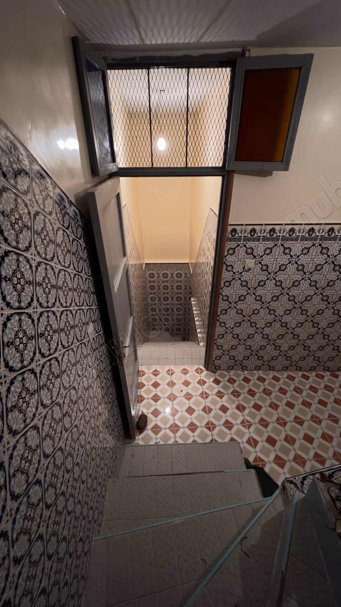 Maison dans le quartier de Tamwansa surplombant Ourir