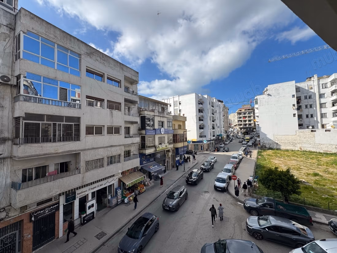 Appartement en location vacance au plein centre avec terrasse et wifi
