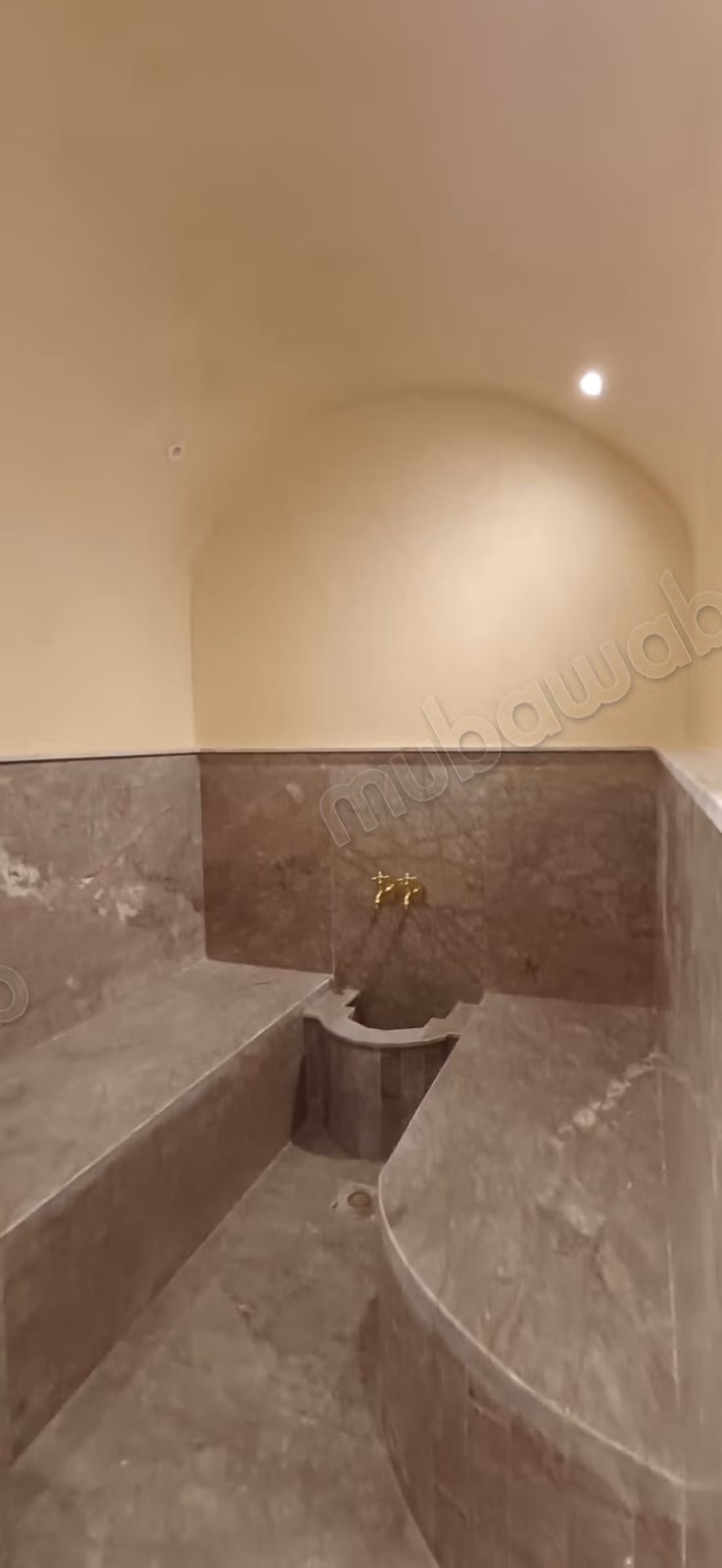 Villa sontuosa in affitto vuota sulla strada di Casa