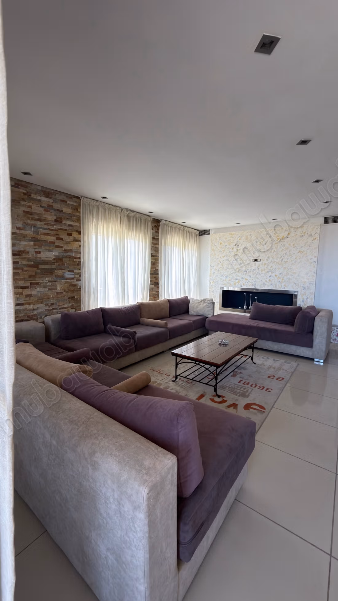 Appartement en location à Dar Bouazza. 2 belles chambres. Meublé