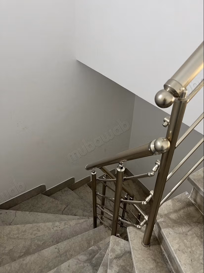 Una casa arredata S3 con una grande terrazza