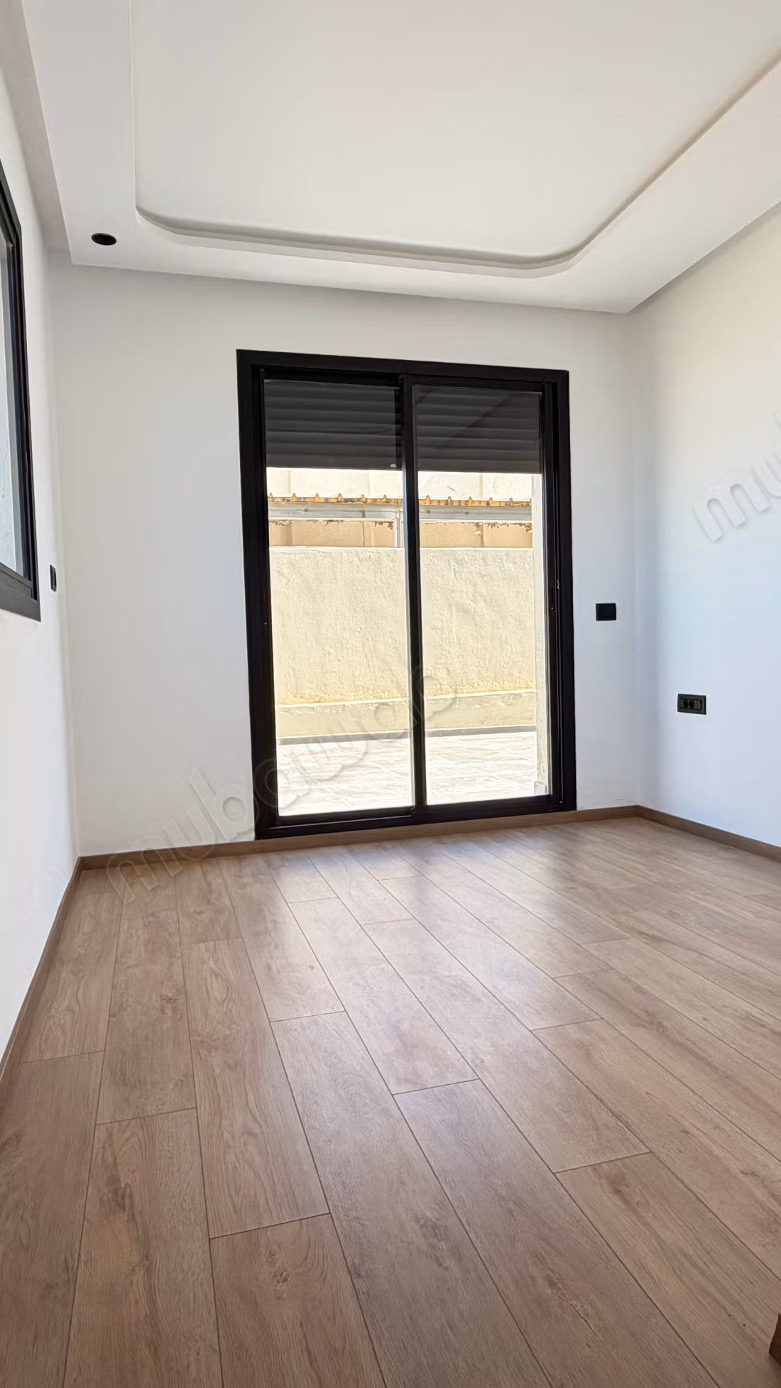 Appartamento molto bello in affitto ad Ain Diab Extension. 4 camere confortevoli. Servizio di portineria, bella piscina