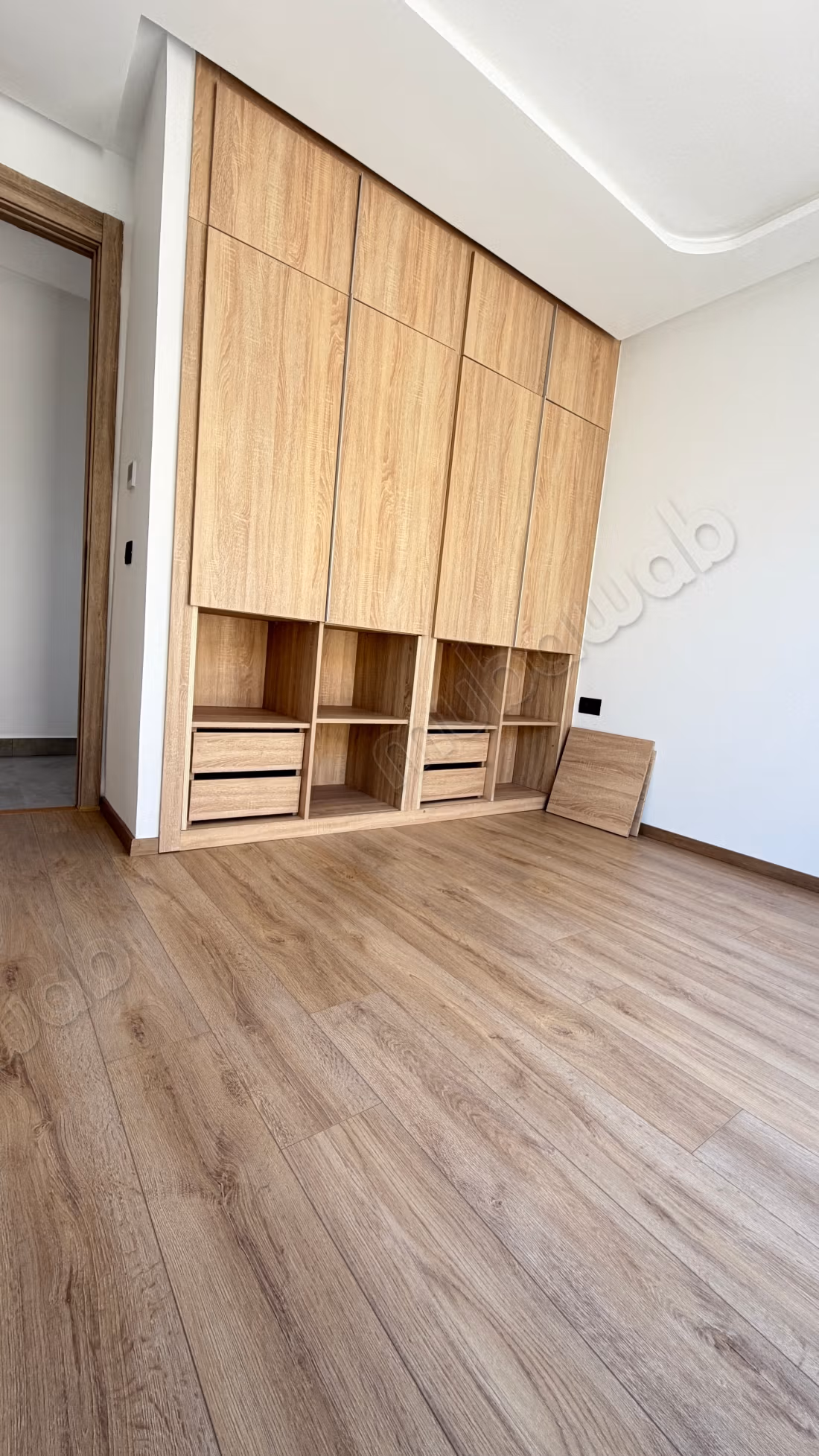 Appartamento molto bello in affitto ad Ain Diab Extension. 4 camere confortevoli. Servizio di portineria, bella piscina