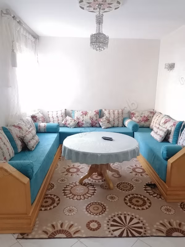 يبدو أنه أقرب إلى الشاطئ
