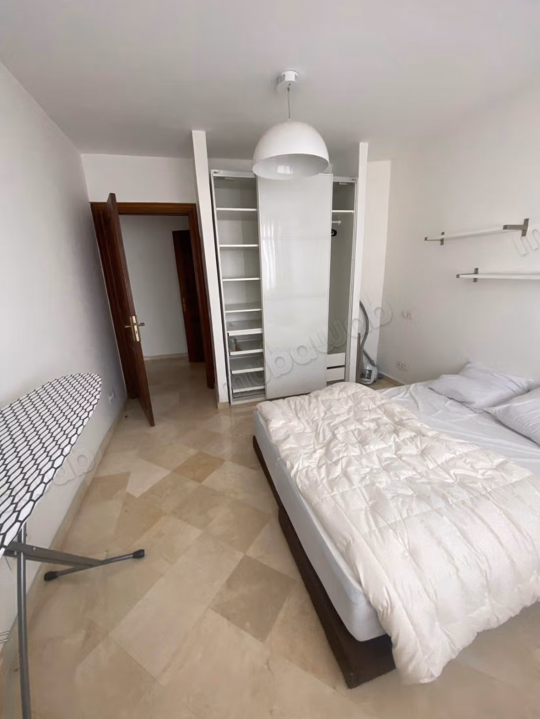 Prachtige Gemeubileerde Duplex Te Huur in RACINE