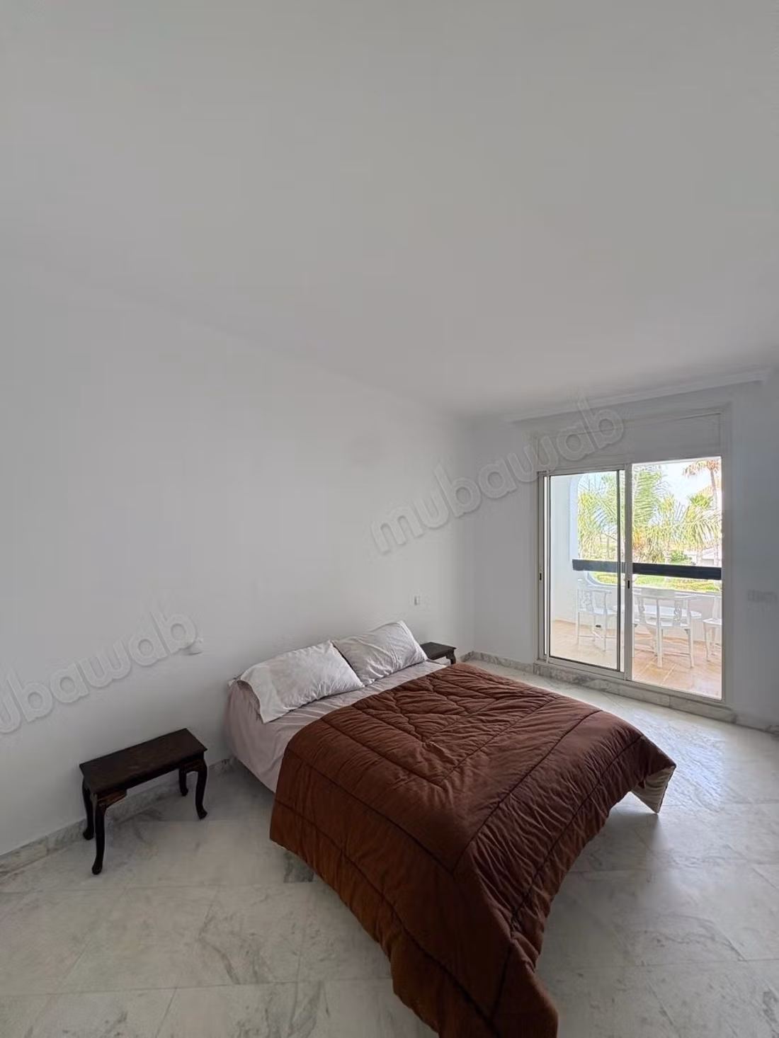 Casa lujosa en venta en Dar Bouazza. Superficie 245 m². Cocina completamente equipada