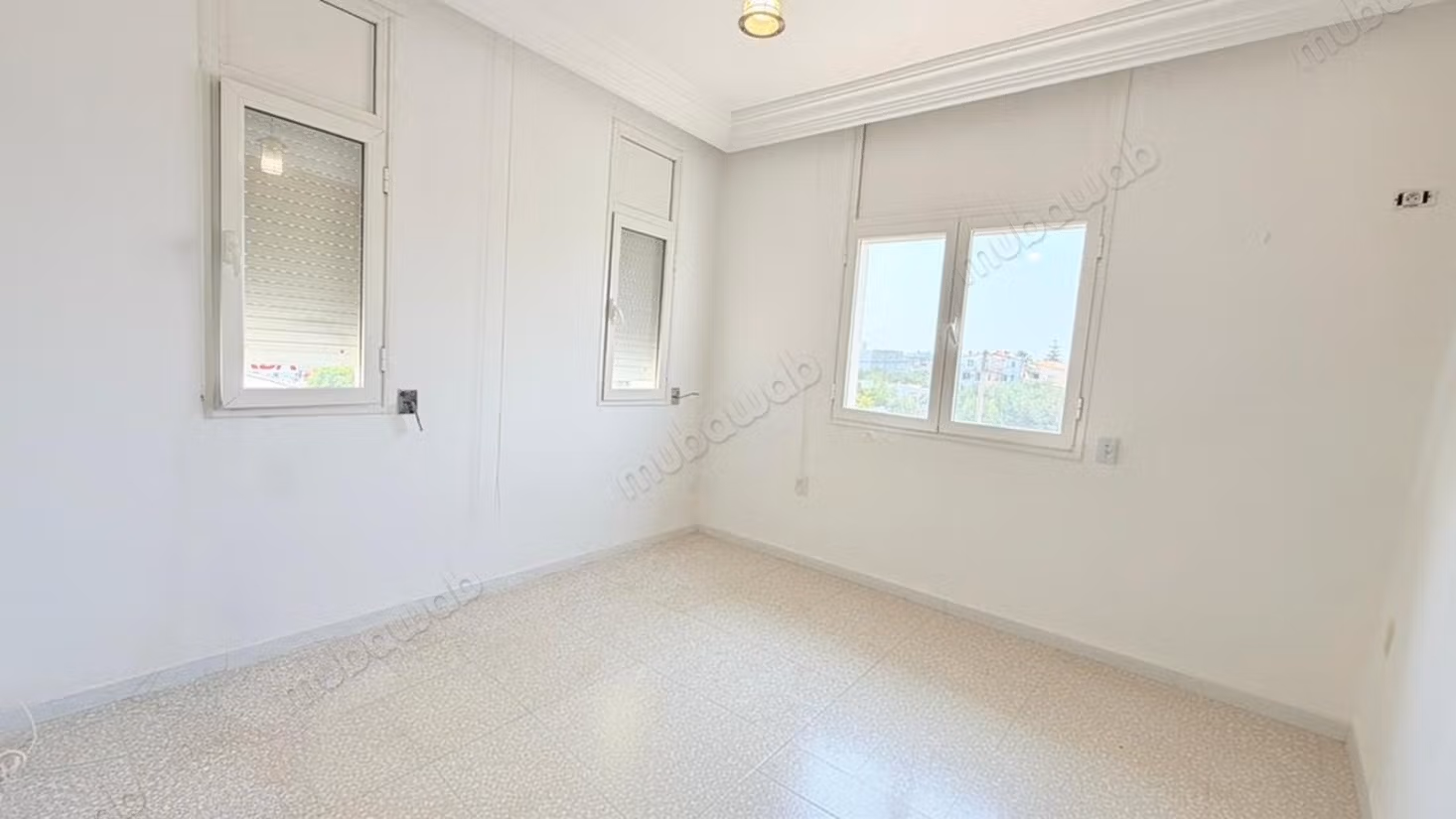 S2 avec un balcon en vente