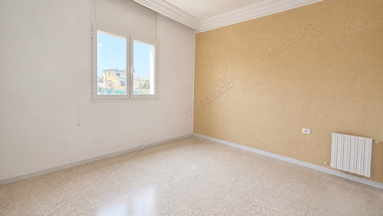 S2 avec un balcon en vente