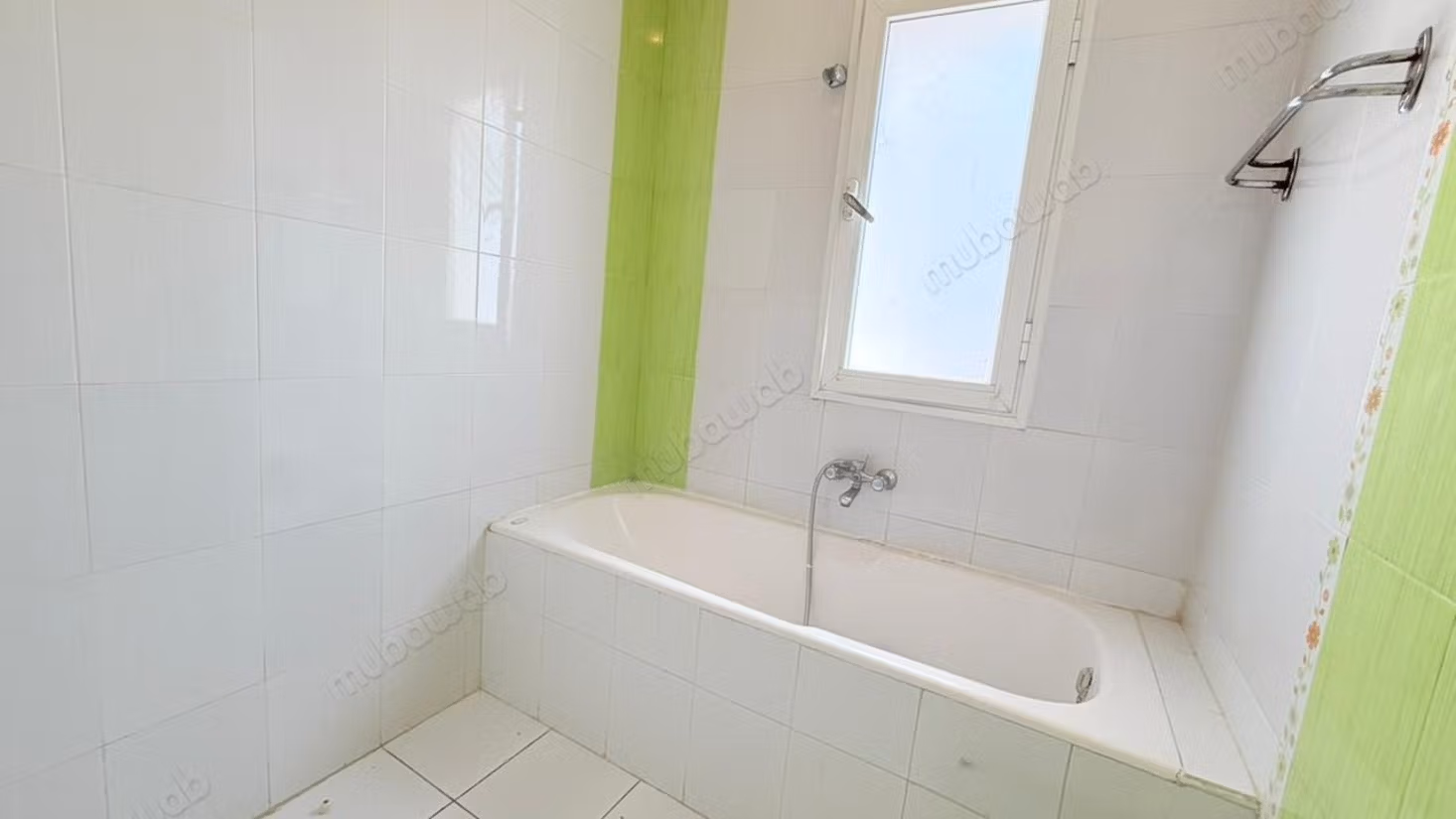 S2 avec un balcon en vente