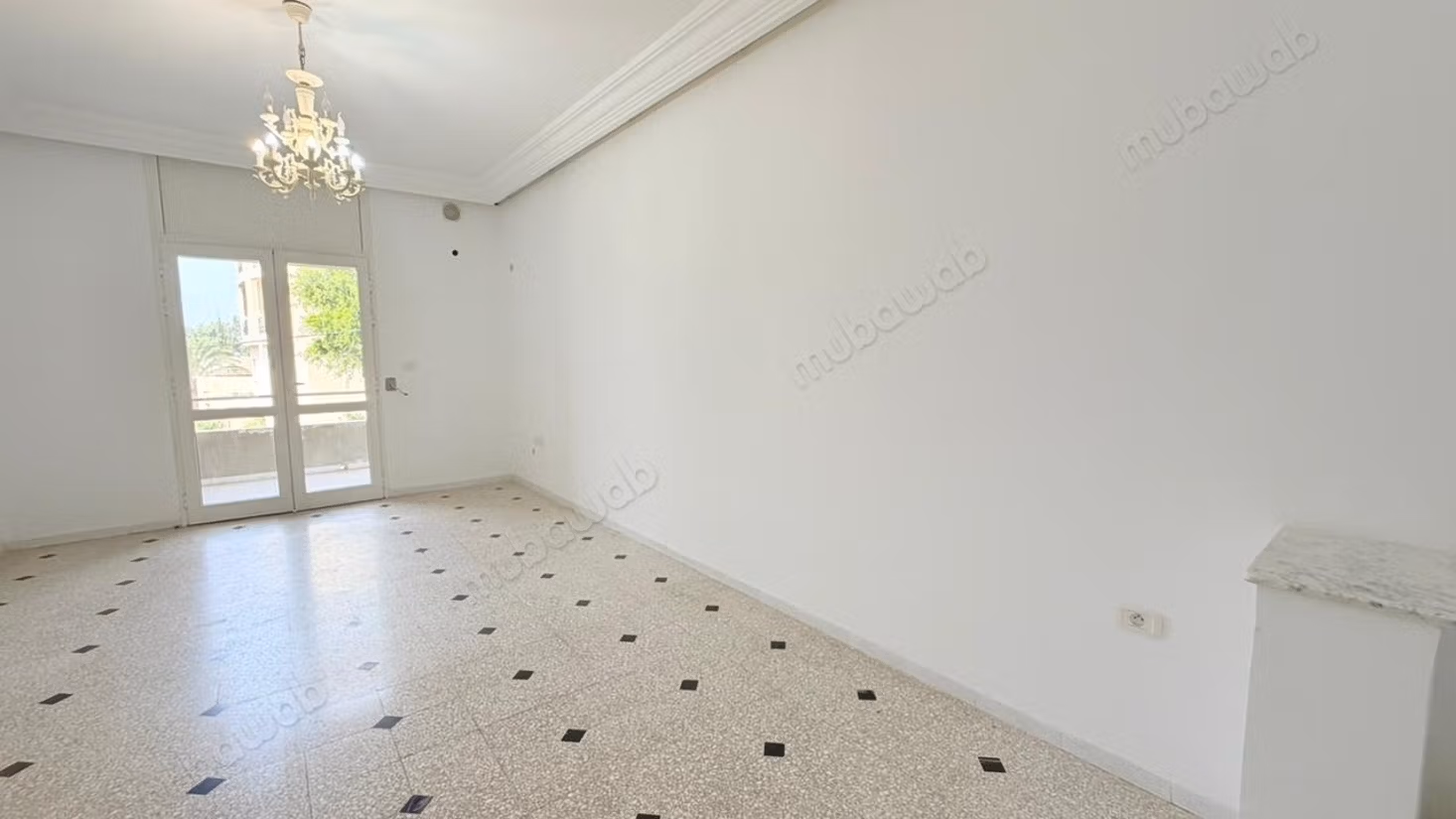 S2 avec un balcon en vente