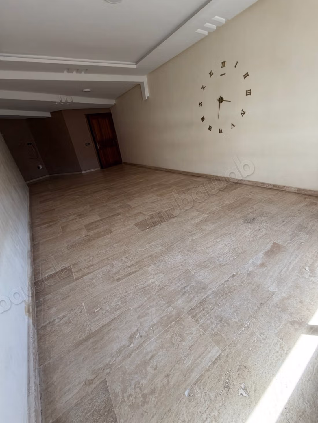 Louez cet appartement à Belvédère. 1 Pièce. Salon traditionnel