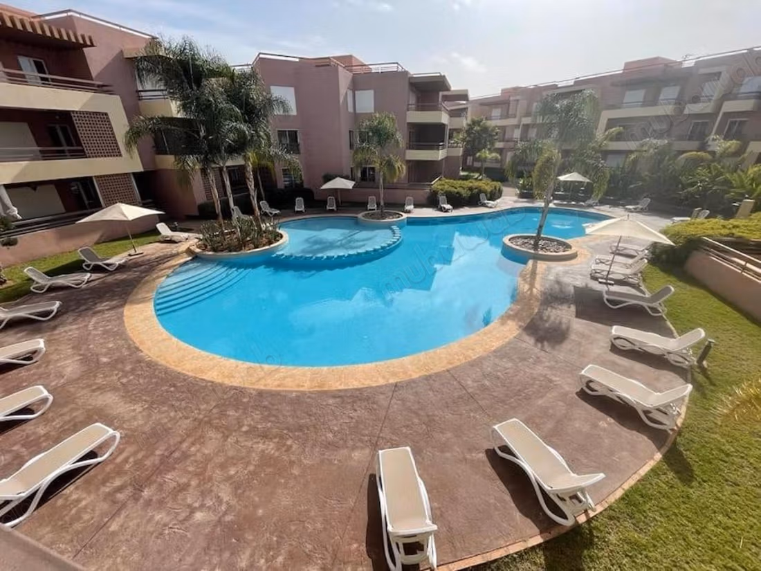 Affitto di un appartamento a Riad Al Atlas. 3 grandi stanze. Residenza con portineria, aria condizionata generale