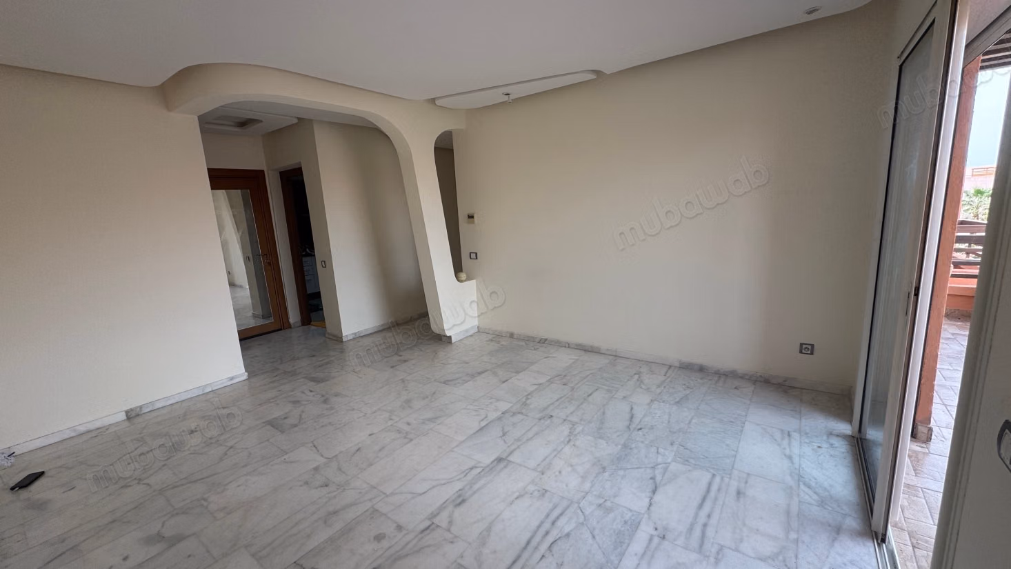 Alquiler de un apartamento en Riad Al Atlas. 3 habitaciones grandes. Residencia con conserje y aire acondicionado central