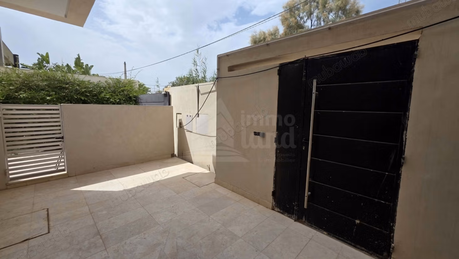 In affitto un piano della villa s3 a Chotrana3