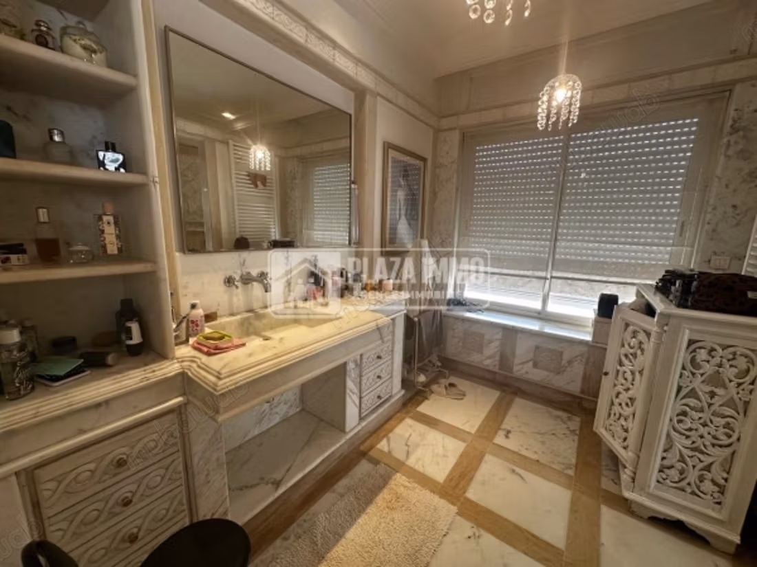 FOR SALE Villa in the tourist area of Gammarth