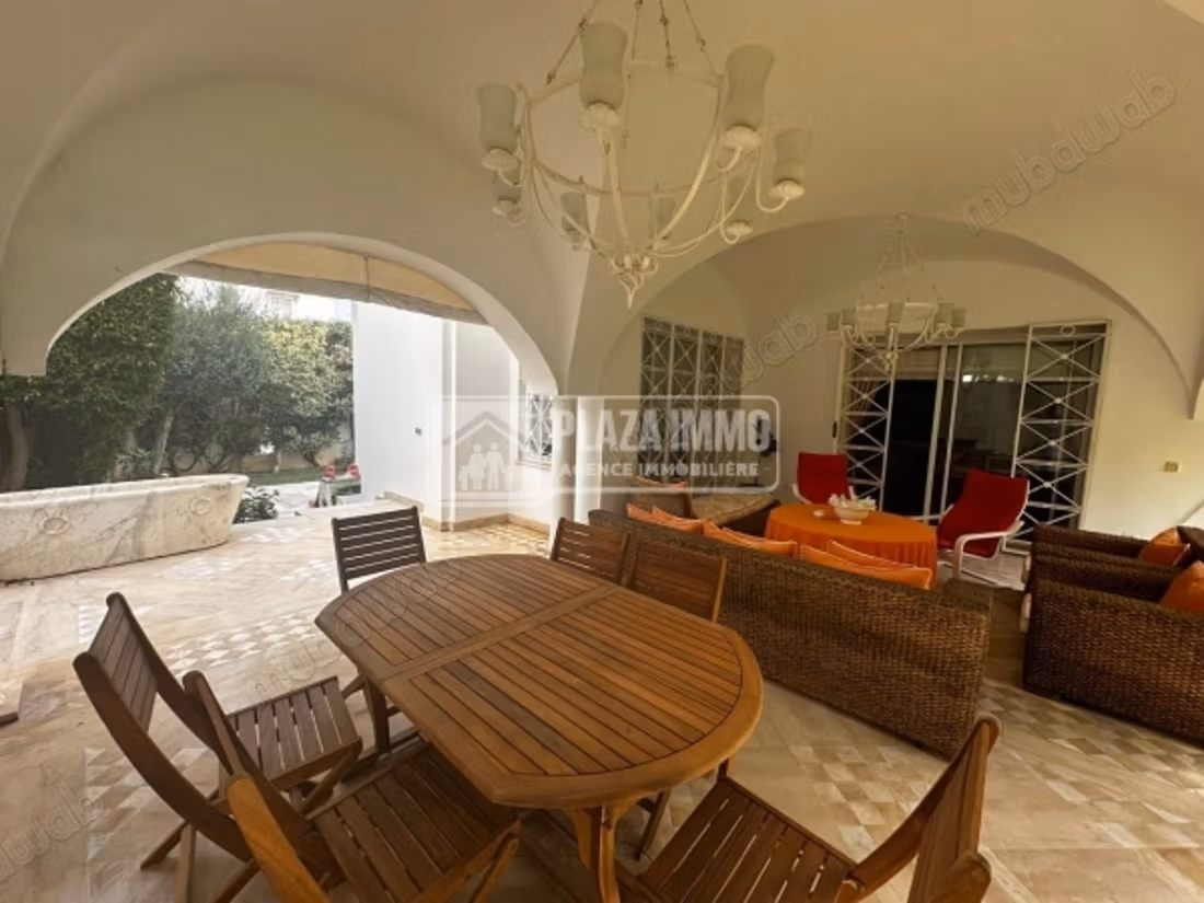 FOR SALE Villa in the tourist area of Gammarth