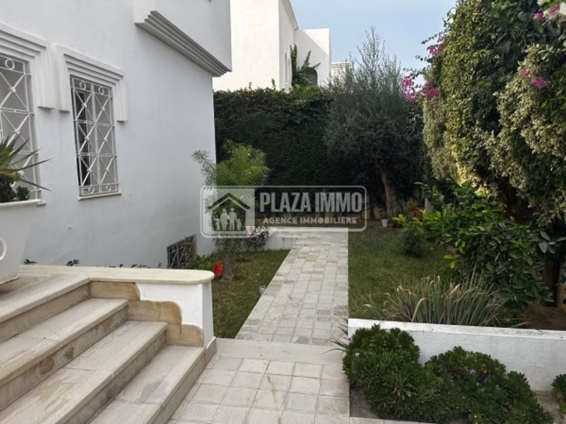 FOR SALE Villa in the tourist area of Gammarth