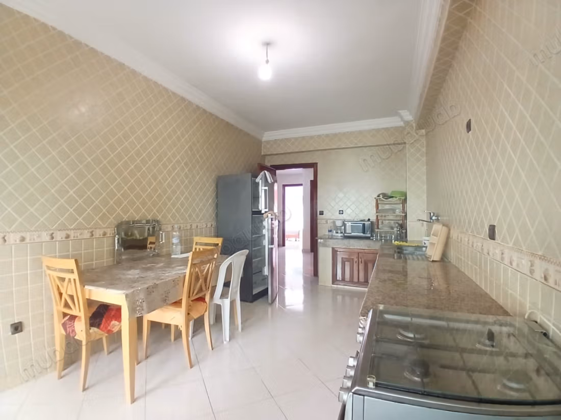 Grand appartement meublé à louer