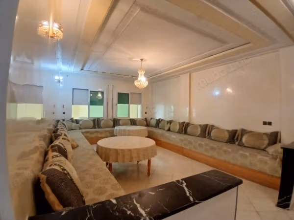 Grand appartement meublé à louer