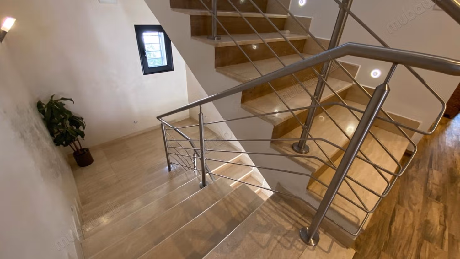 Villa de luxe à vendre à Cité Ghazela